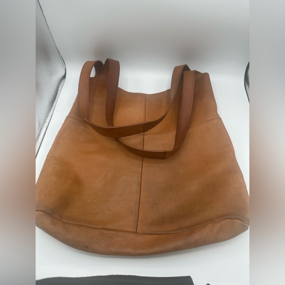 Joanna Gaines’ favorite leather bag by Raven & Lily tote hobo shoulder bag